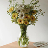 Modern Minimalist Style High-quality Appearance Slim Waist Design Glass Vase