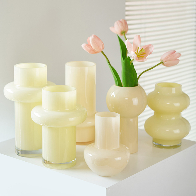Modern Ins Simple Style Cream Style Glass Vase Medieval Advanced Hydroponic Vase High Appearance Level Vase