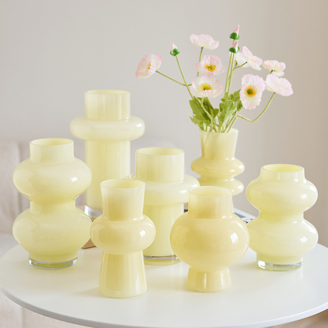 Modern Ins Simple Style Cream Style Glass Vase Medieval Advanced Hydroponic Vase High Appearance Level Vase