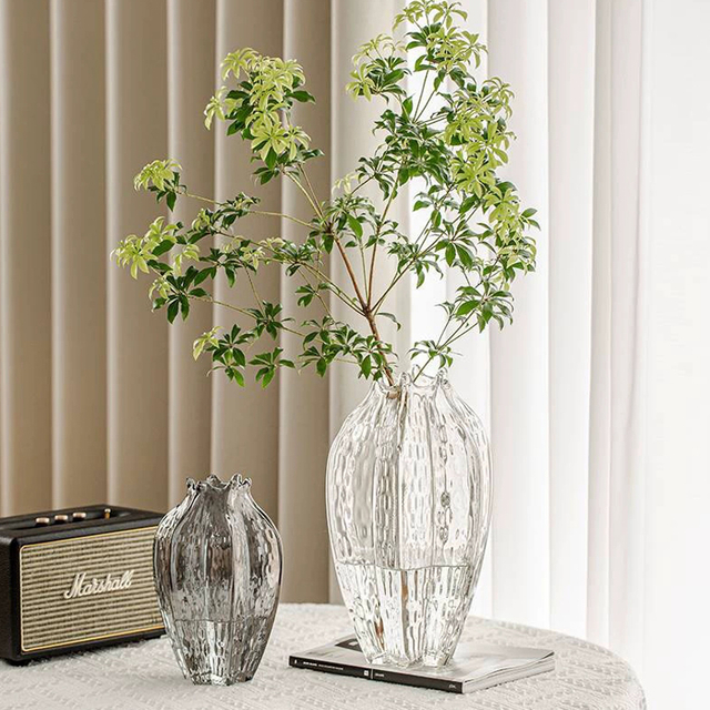 Hand Blown Luxury Glass Vase for Home Decor